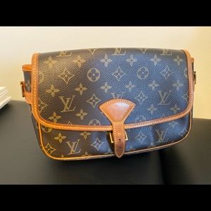 COPY - Louis Vuitton crossbody no strap authentic